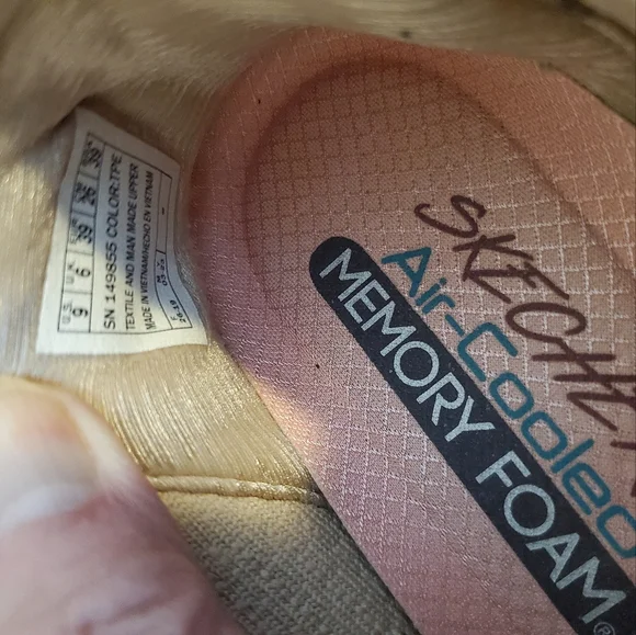 Skechers Light Beige Slip-On Sneakers, Size 9M - Picture 6 of 6